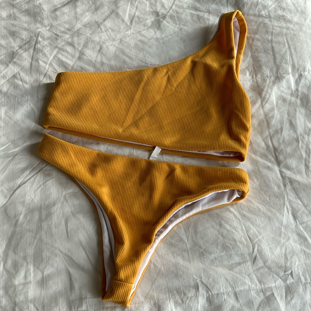 Mustard yellow one strap bikini cheeky
